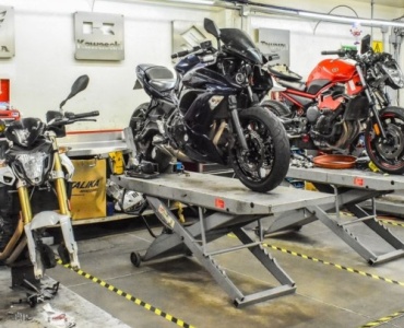 Motocykl po sezonie: serwis, który przygotuje Cię na kolejny rok bez niespodzianek