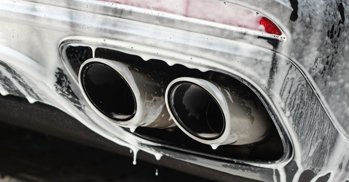 Zapchany katalizator: 7 objawów, które zdradzają problem, zanim auto straci moc