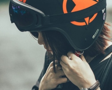 Jak wybrać idealny kask motocyklowy? Praktyczny przewodnik dla każdego motocyklisty