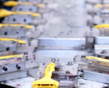 Czysta produkcja od kuchni: jak techniczne detale chronią jakość i bezpieczeństwo wyrobu